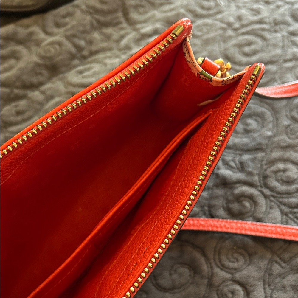 Tory Burch Seahorse Crossbody Bag - Picture 8 of 10